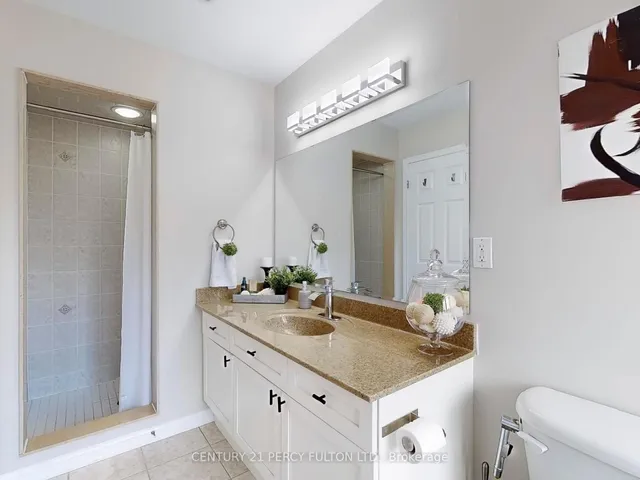 Additional property image - 652 Rayner Crt