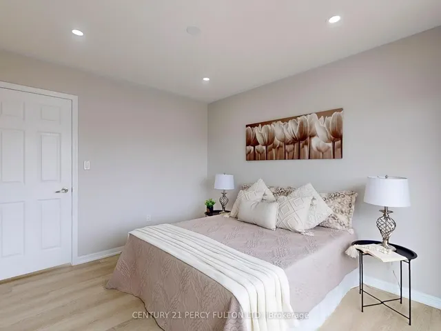 Additional property image - 652 Rayner Crt