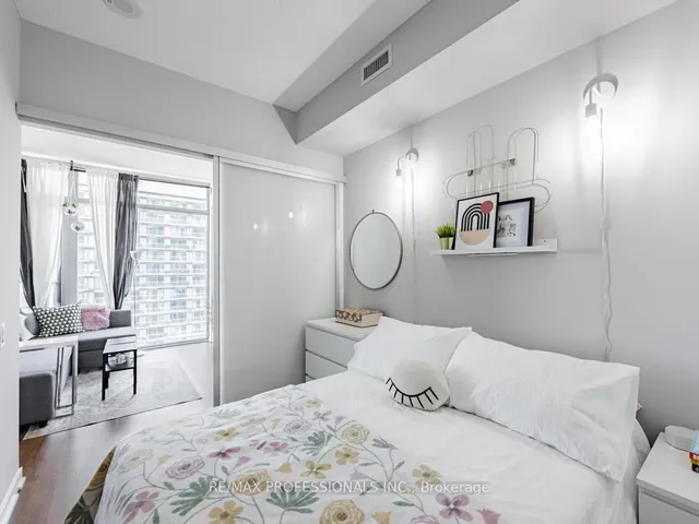 Additional image 15 of 105 The Queensway N/A Unit 2113