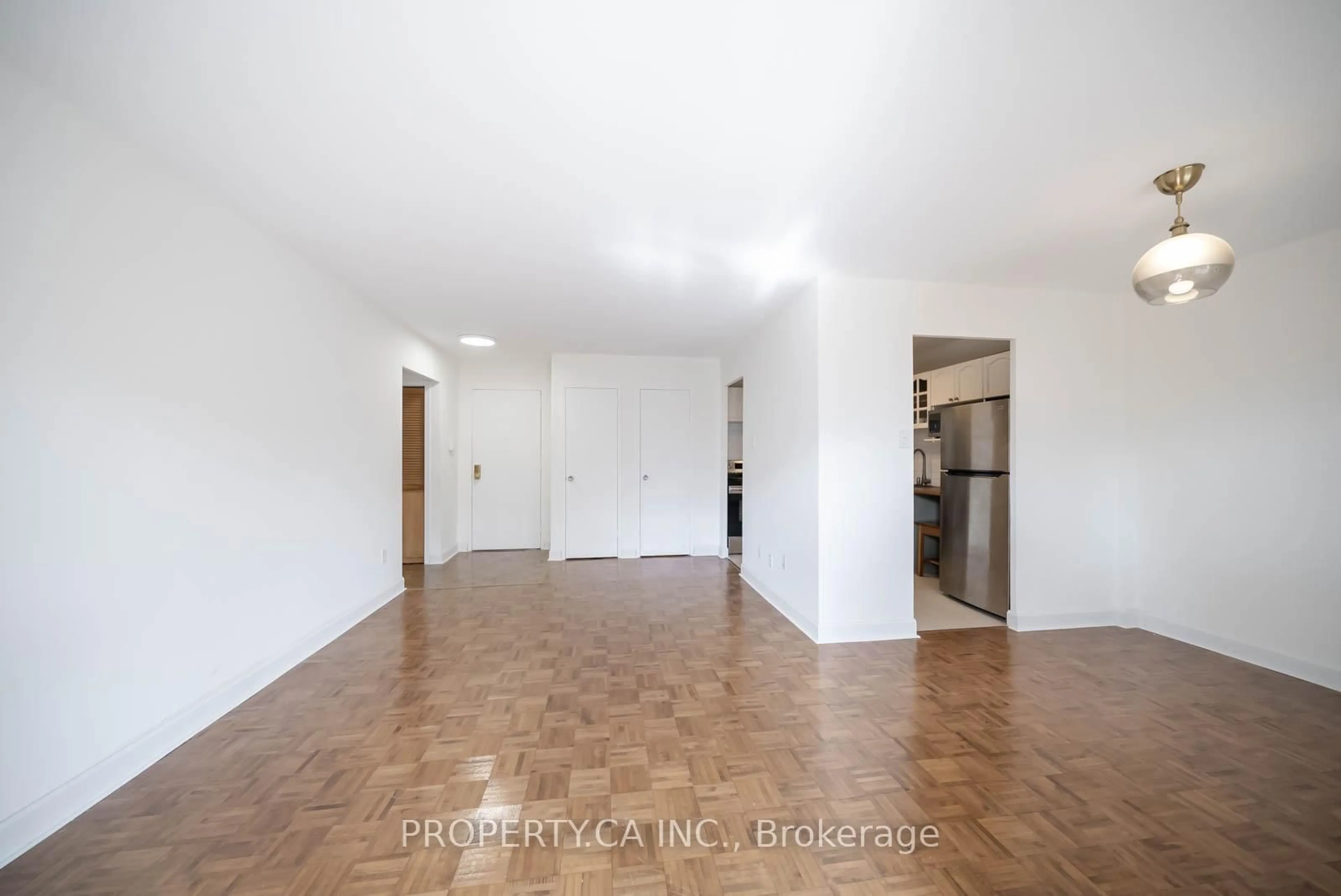 A pic of a room for 1275 Silver Spear Rd #201, Mississauga Ontario L4Y 2W7