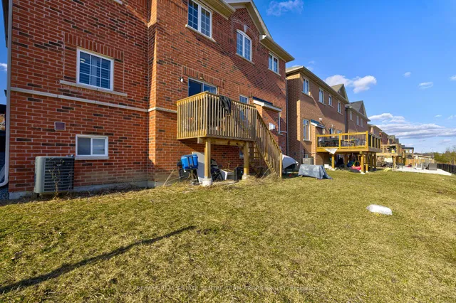 Additional image 3 of 24 Cookview Dr