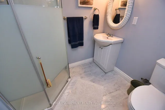 Additional property image - 733 Ashley Ave