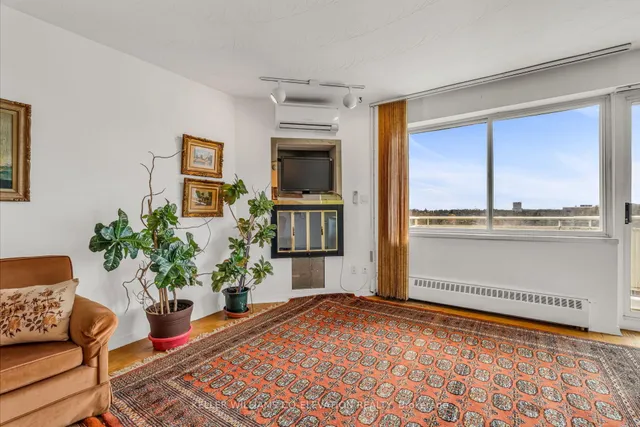 Additional property image - 30 Allanhurst Dr Unit 607