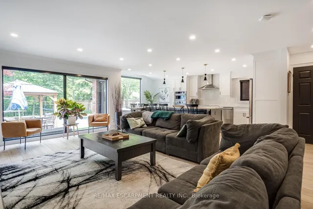 Additional property image - 5244 Brada Cres