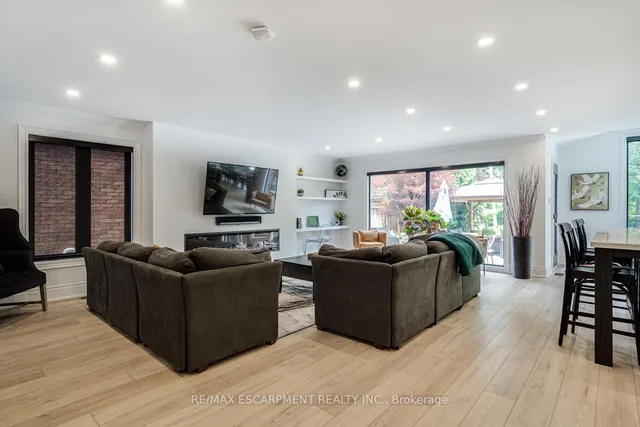 Additional property image - 5244 Brada Cres