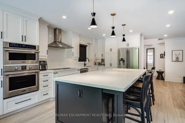 Additional property image - 5244 Brada Cres