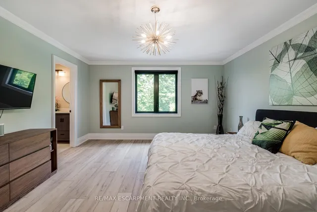Additional property image - 5244 Brada Cres