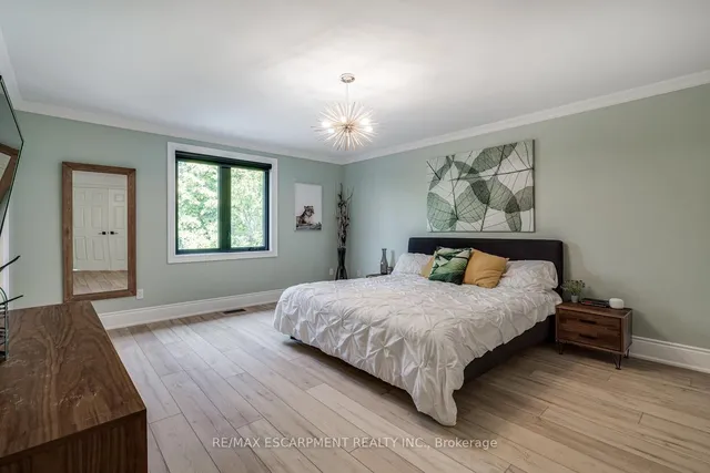 Additional property image - 5244 Brada Cres