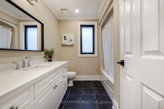 Additional property image - 5244 Brada Cres