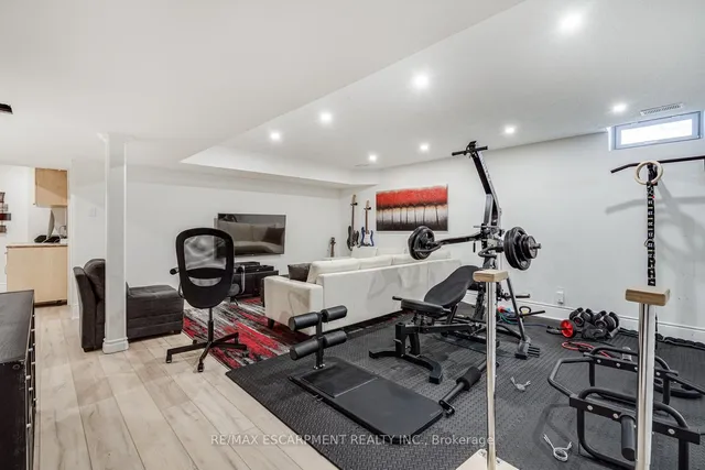 Additional property image - 5244 Brada Cres