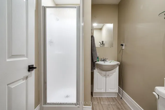 Additional property image - 5244 Brada Cres