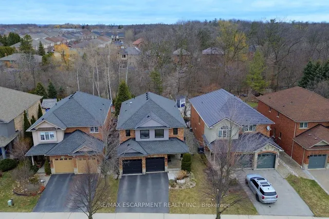 Additional property image - 5244 Brada Cres
