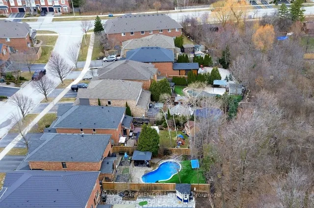 Additional property image - 5244 Brada Cres