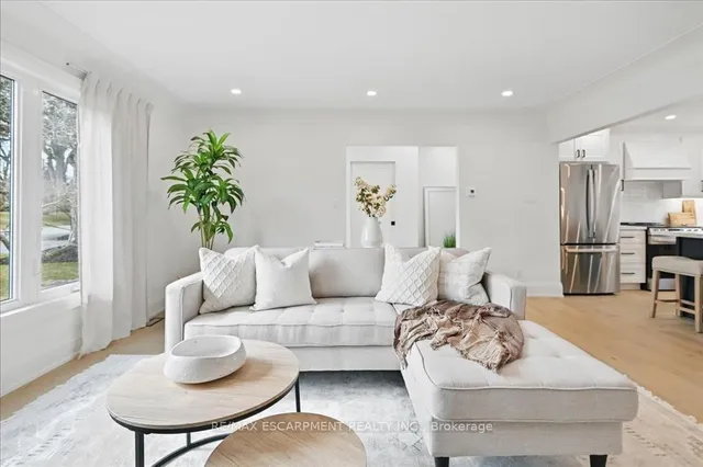 Additional property image - 869 CONDOR Dr