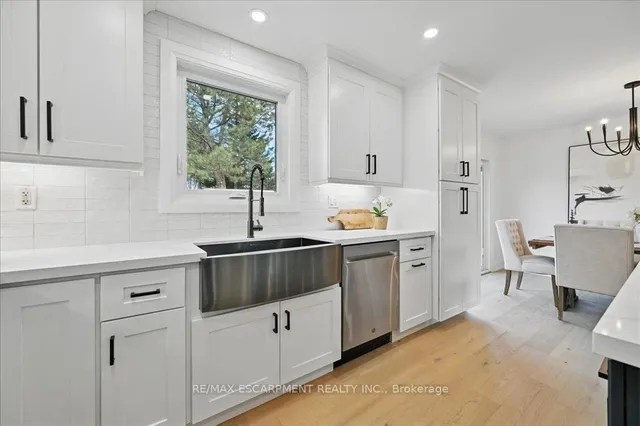 Additional property image - 869 CONDOR Dr