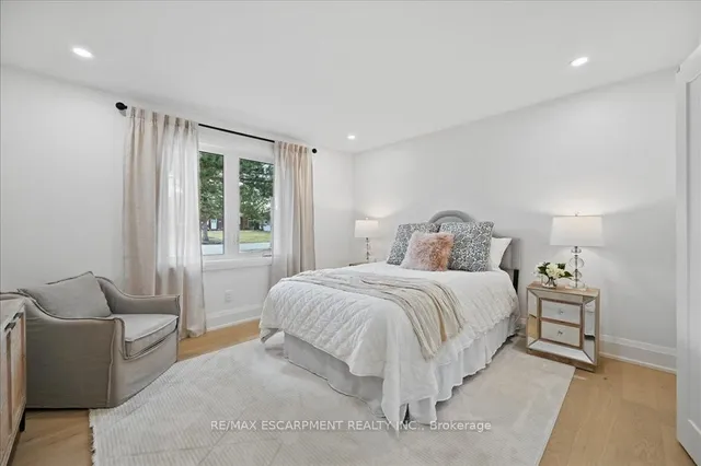 Additional property image - 869 CONDOR Dr