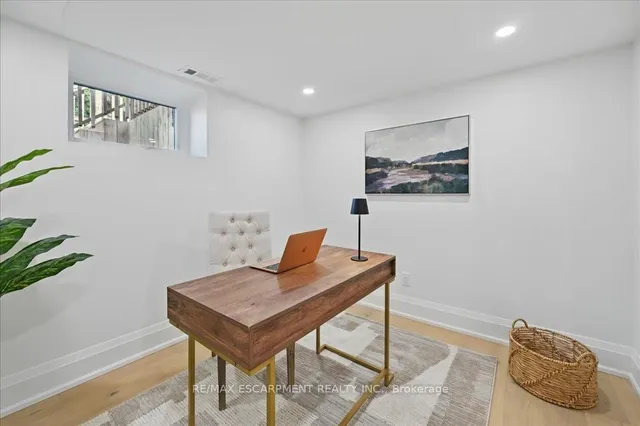 Additional property image - 869 CONDOR Dr