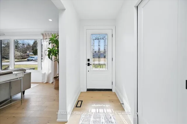 Additional property image - 869 CONDOR Dr