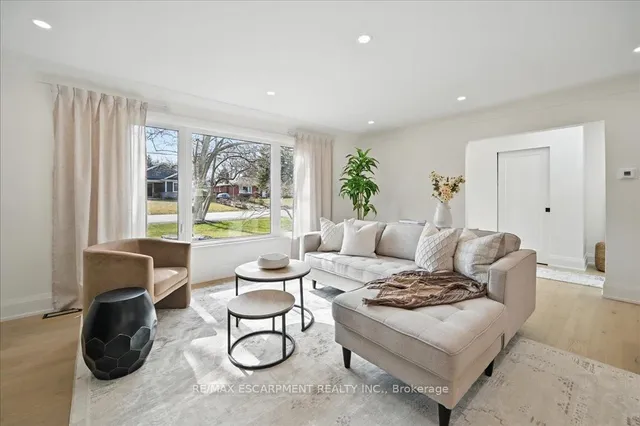Additional property image - 869 CONDOR Dr