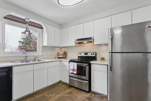 Additional property image - 2187 Sandringham Dr
