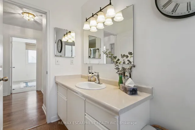 Additional property image - 2187 Sandringham Dr