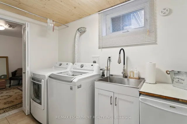 Additional property image - 2187 Sandringham Dr