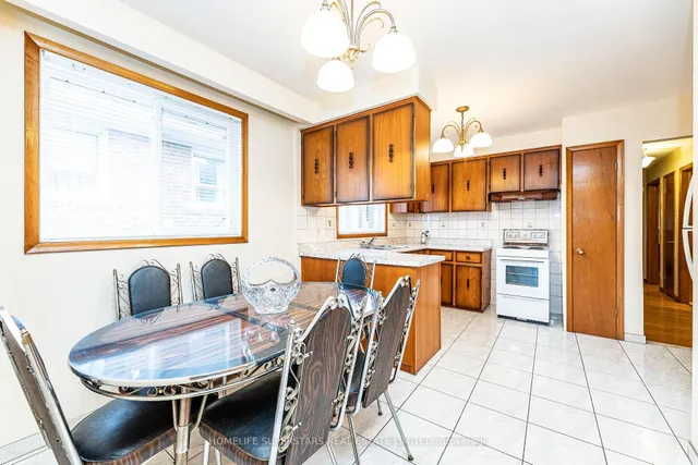 Additional property image - 7 Benrubin Dr