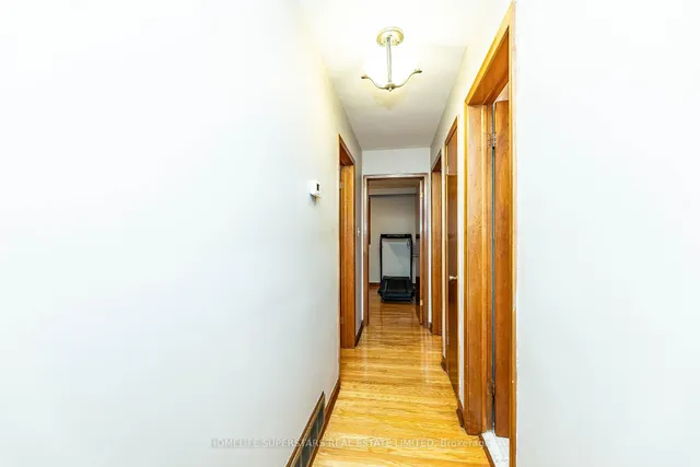 Additional property image - 7 Benrubin Dr