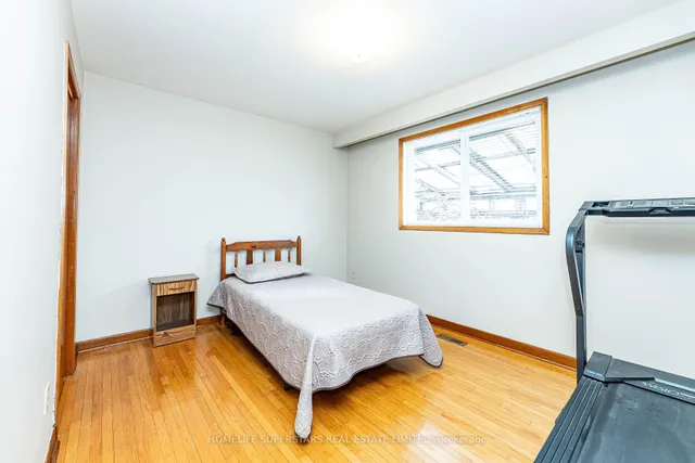 Additional property image - 7 Benrubin Dr