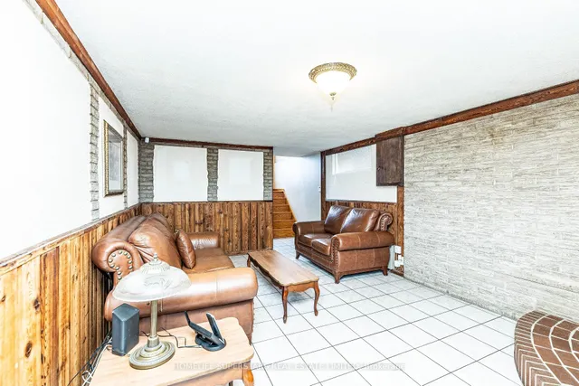 Additional property image - 7 Benrubin Dr