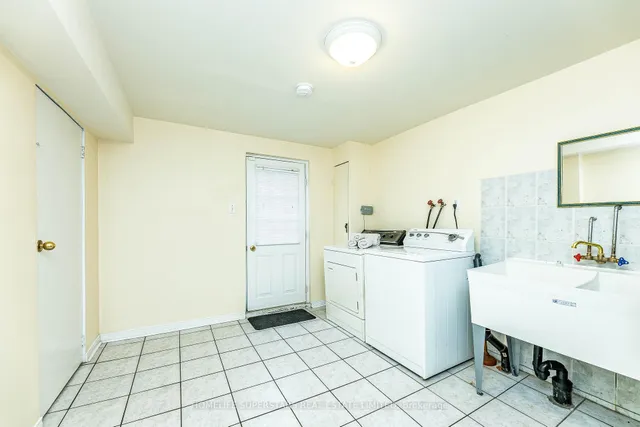 Additional property image - 7 Benrubin Dr