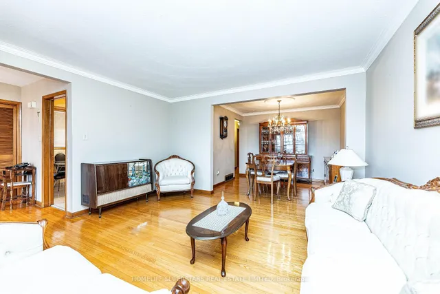 Additional property image - 7 Benrubin Dr
