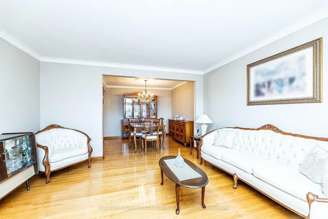 Additional property image - 7 Benrubin Dr