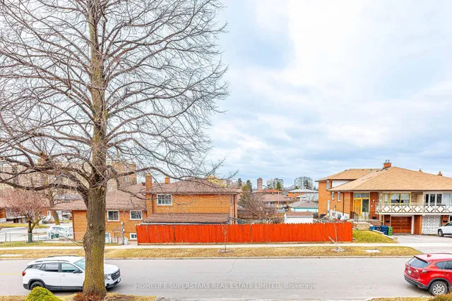 Additional property image - 7 Benrubin Dr