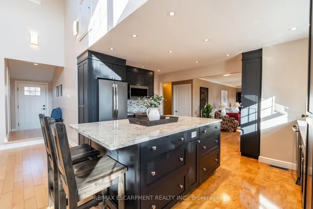 Additional property image - 5433 Sixth Line