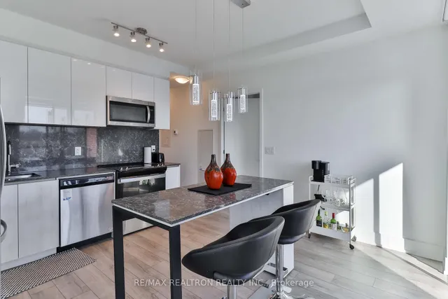 Additional property image - 3100 Keele St Unit 525
