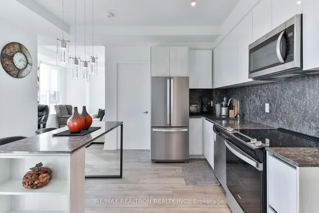 Additional property image - 3100 Keele St Unit 525