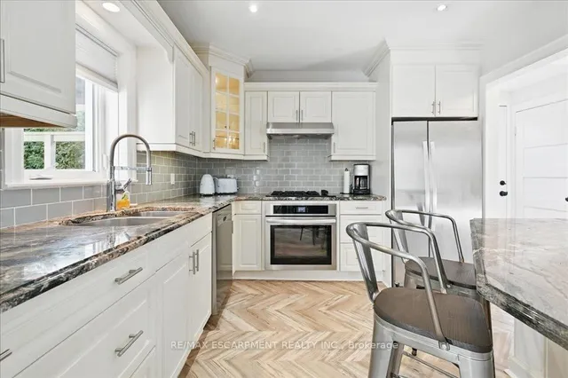 Additional property image - 693 King Rd