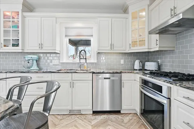 Additional property image - 693 King Rd