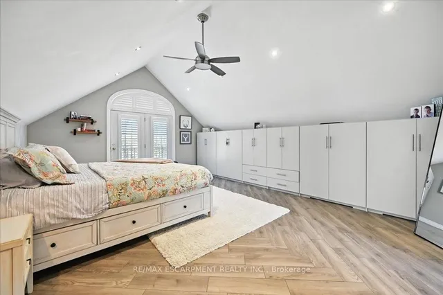 Additional property image - 693 King Rd