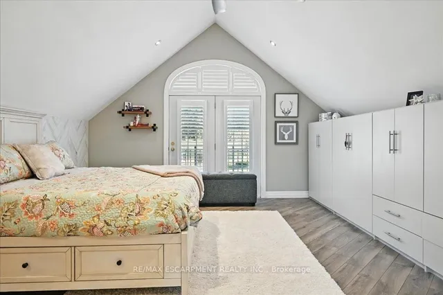 Additional property image - 693 King Rd