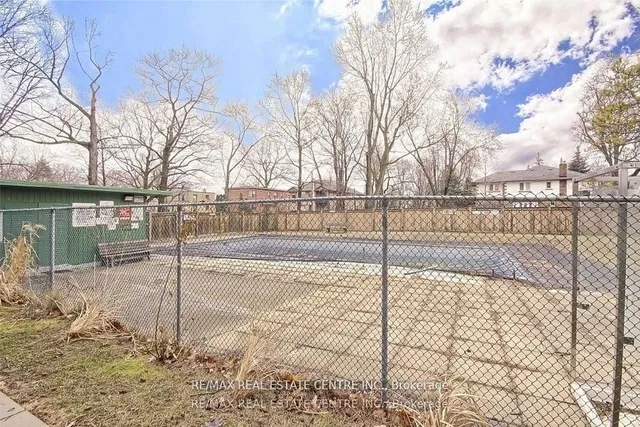 Additional property image - 3621 Lakeshore Blvd Unit 504