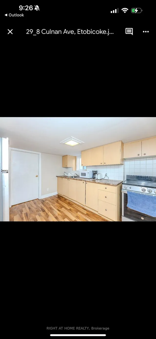 Primary image of 8 Culnan Ave
