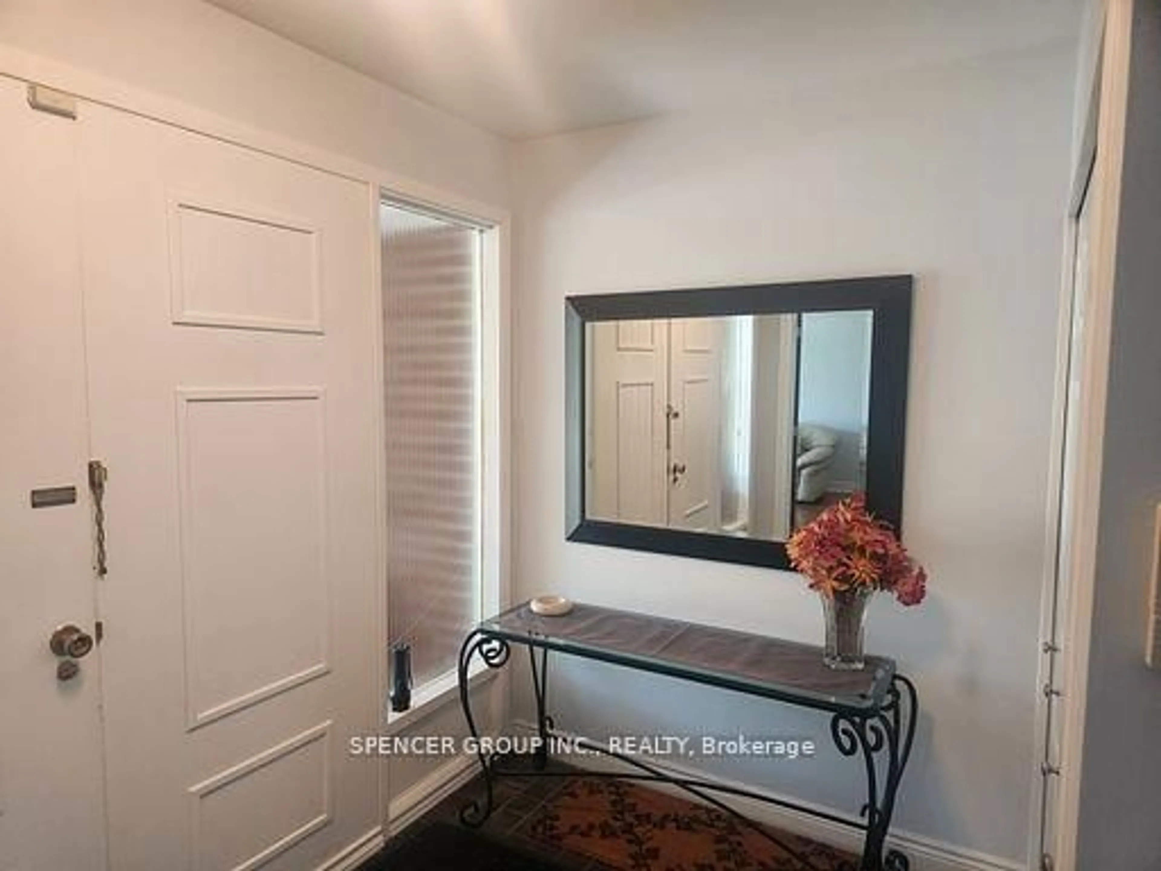 Indoor entryway for 1856 Briarcrook Cres, Mississauga Ontario L4X 1X4