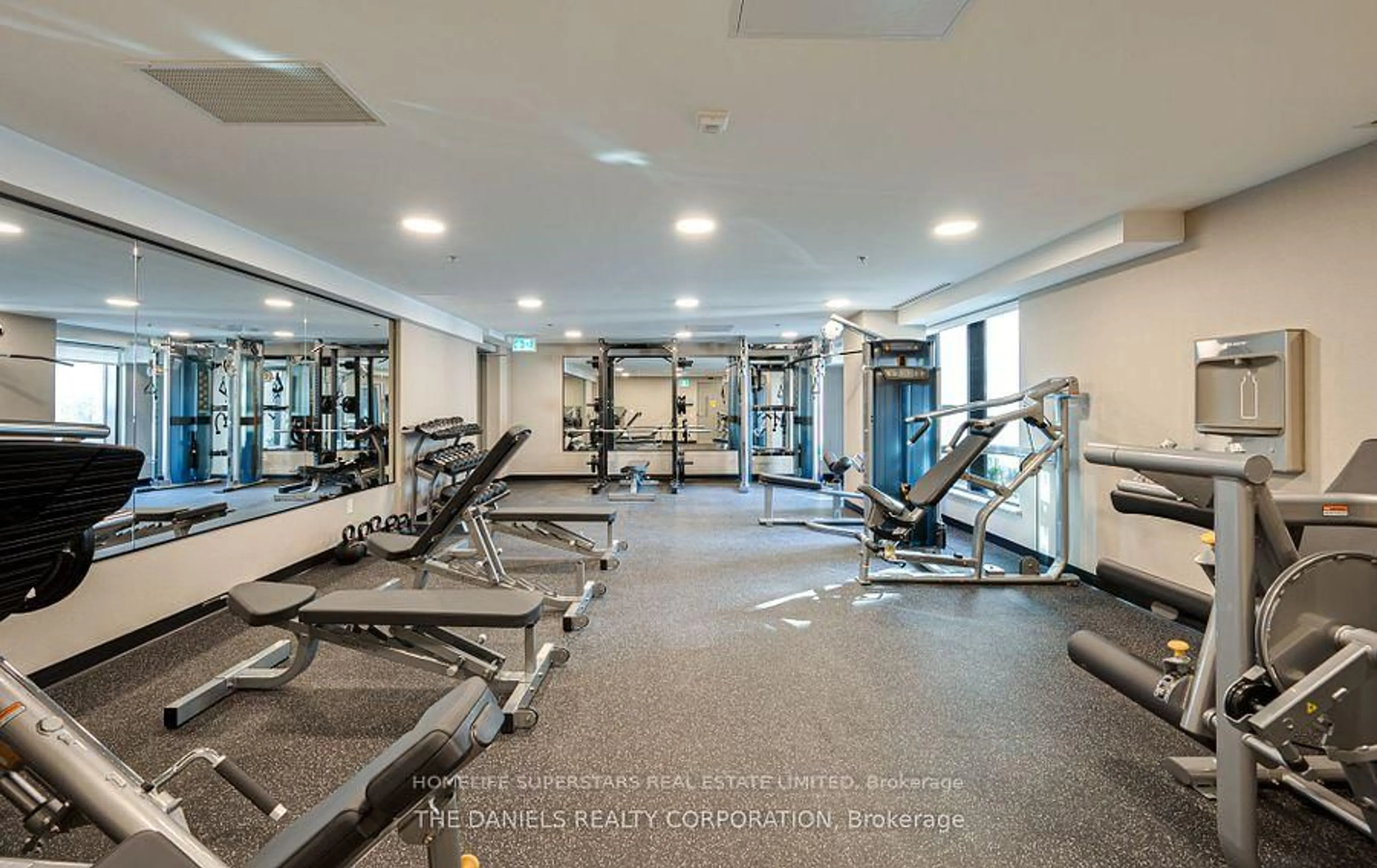 Gym or fitness room for 160 Canon Jackson Dr #607, Toronto Ontario M6M 0B6