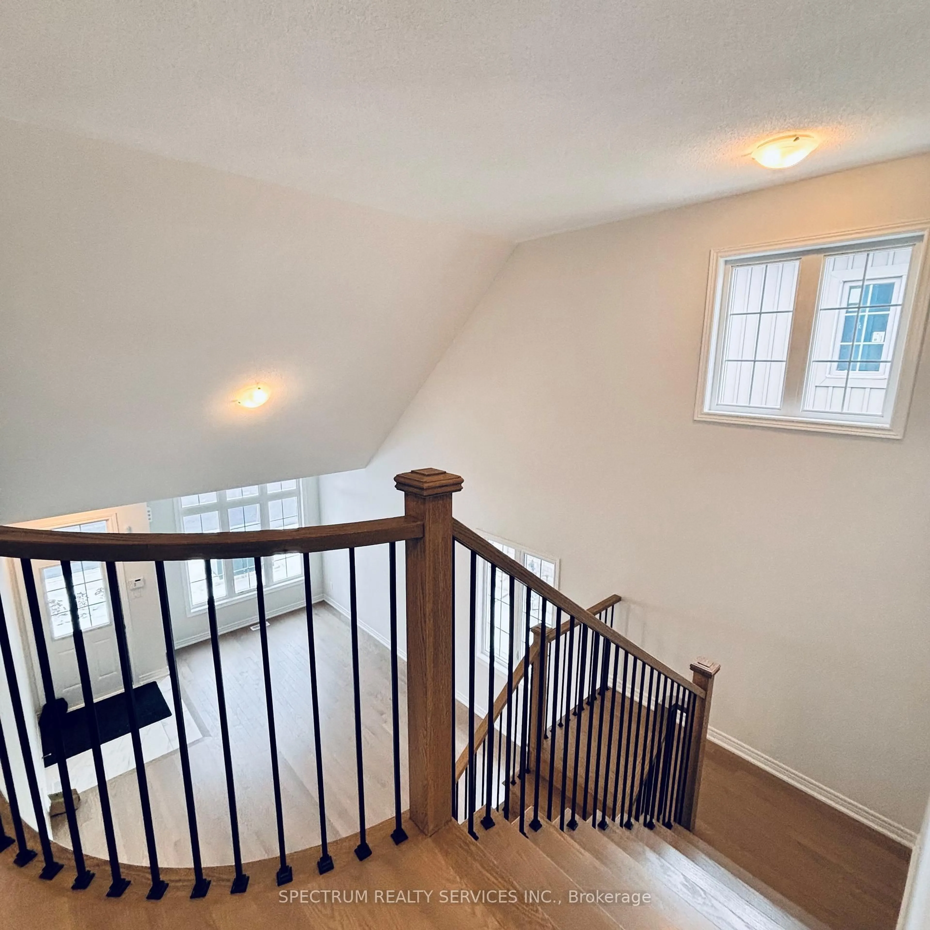 Stairs for 107 Muzzo Dr, Brampton Ontario L6R 3Y4