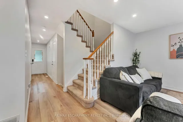 Additional property image - 2252 Walker's Line Unit 4