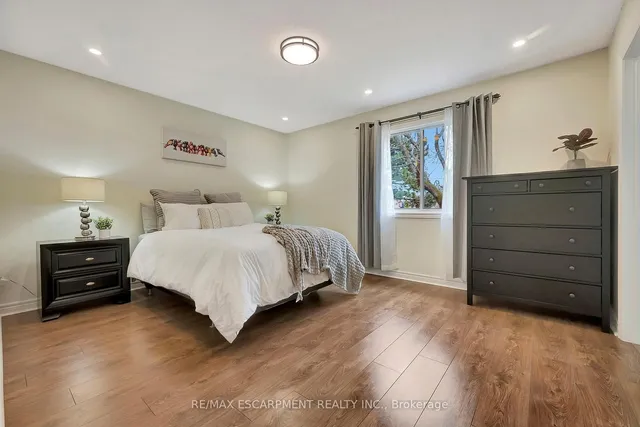 Additional property image - 2252 Walker's Line Unit 4