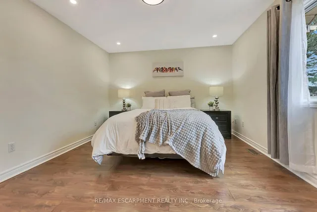 Additional property image - 2252 Walker's Line Unit 4