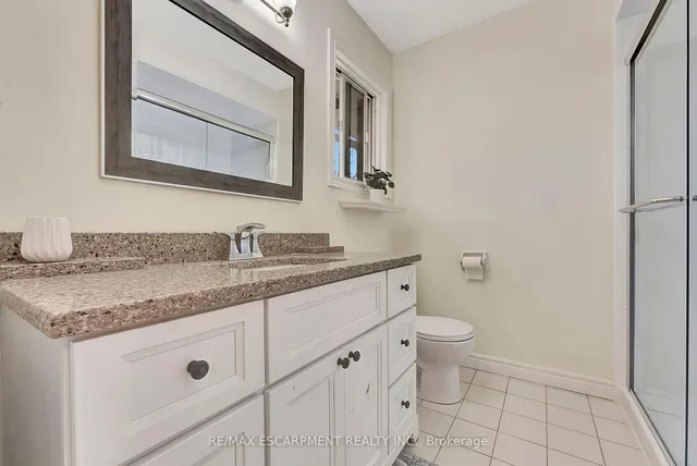 Additional property image - 2252 Walker's Line Unit 4
